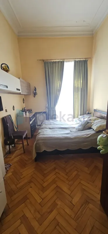 Satılır 3 otaqlı köhnə tikili 75 m²