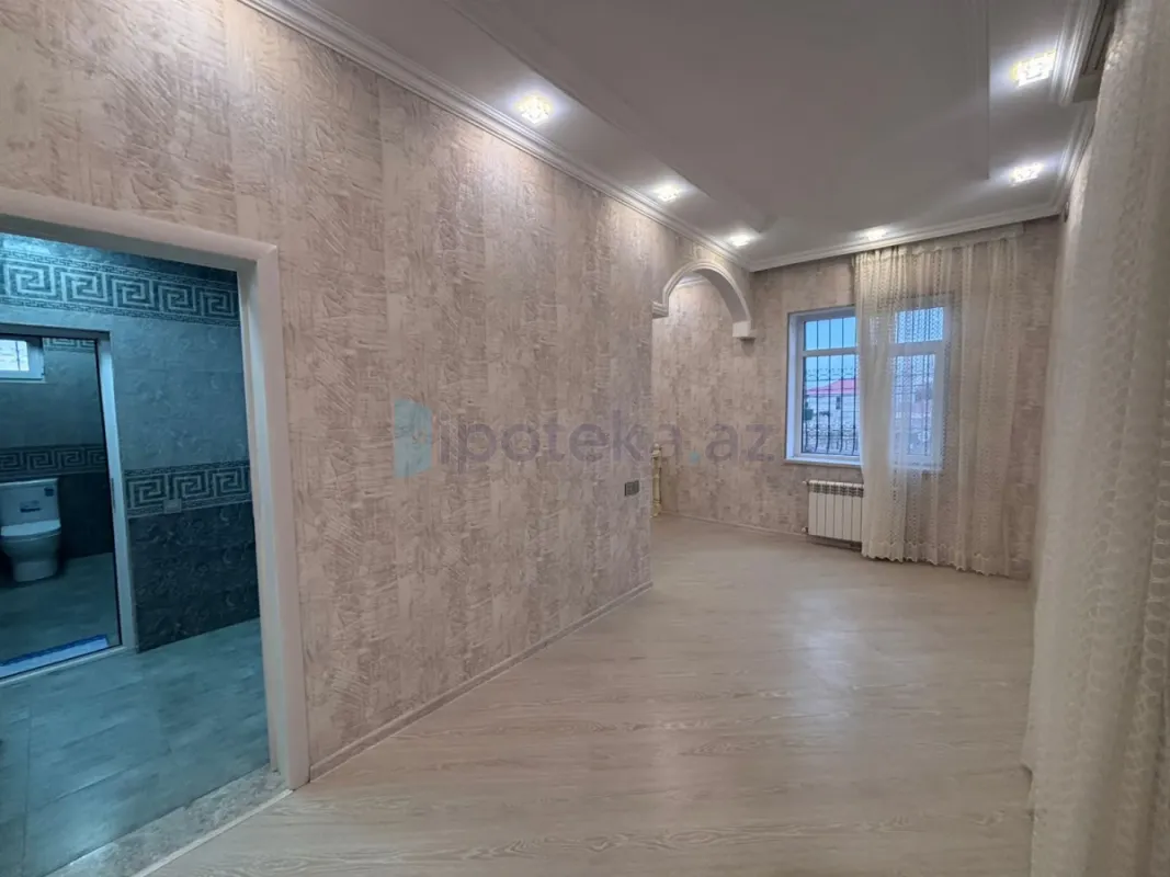 Satılır 5 otaqlı mənzil 350 m²