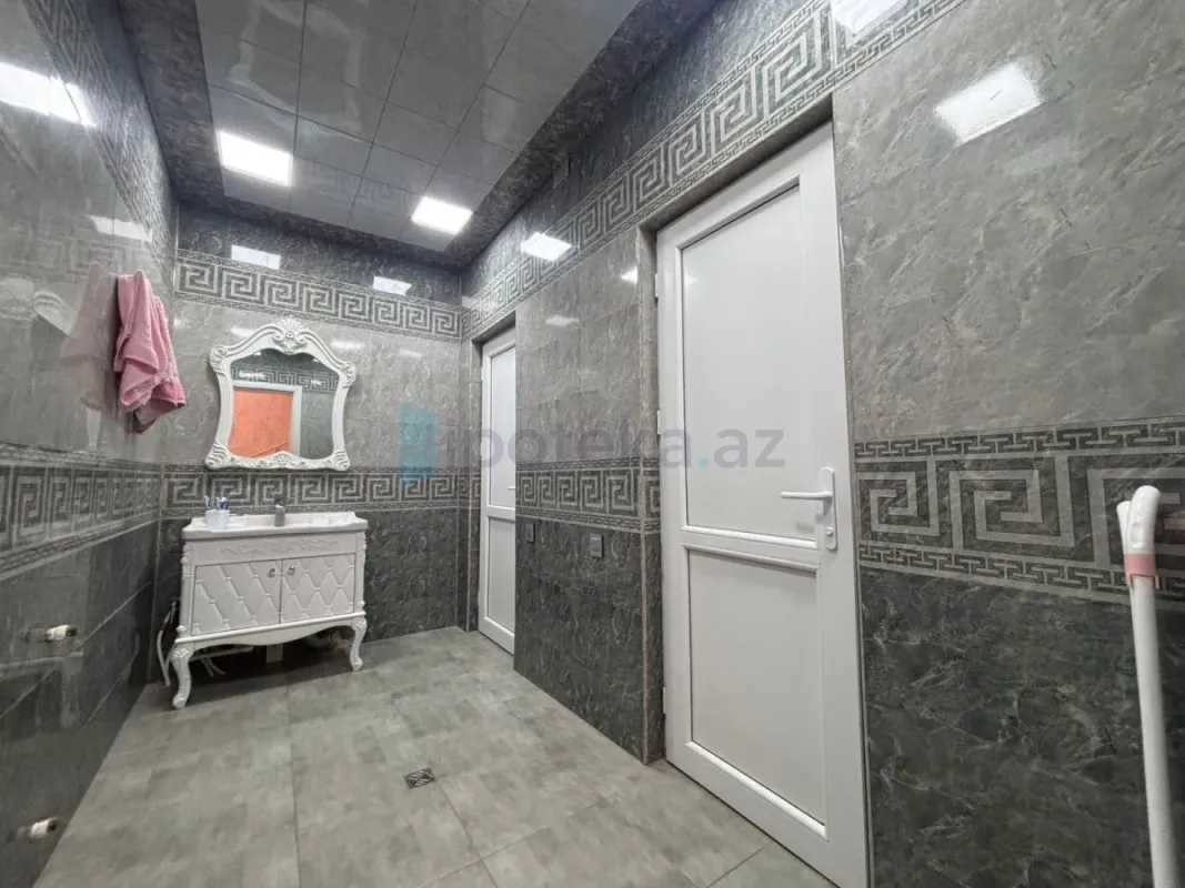 Satılır 5 otaqlı mənzil 350 m²