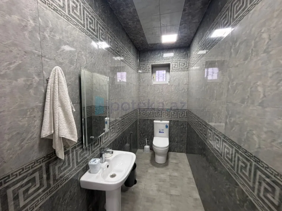 Satılır 5 otaqlı mənzil 350 m²