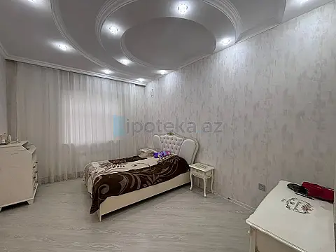 Satılır 5 otaqlı mənzil 350 m²