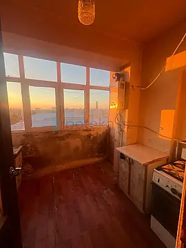 Satılır 5 otaqlı köhnə tikili 103 m²