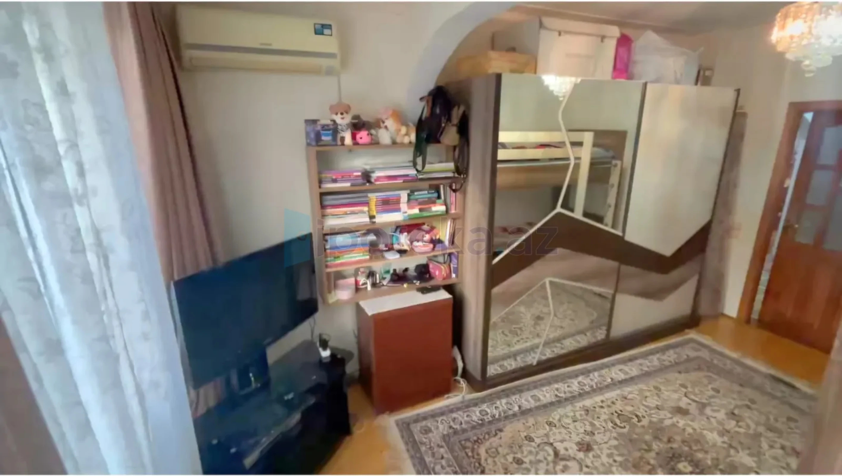 Satılır 3 otaqlı köhnə tikili 85 m²