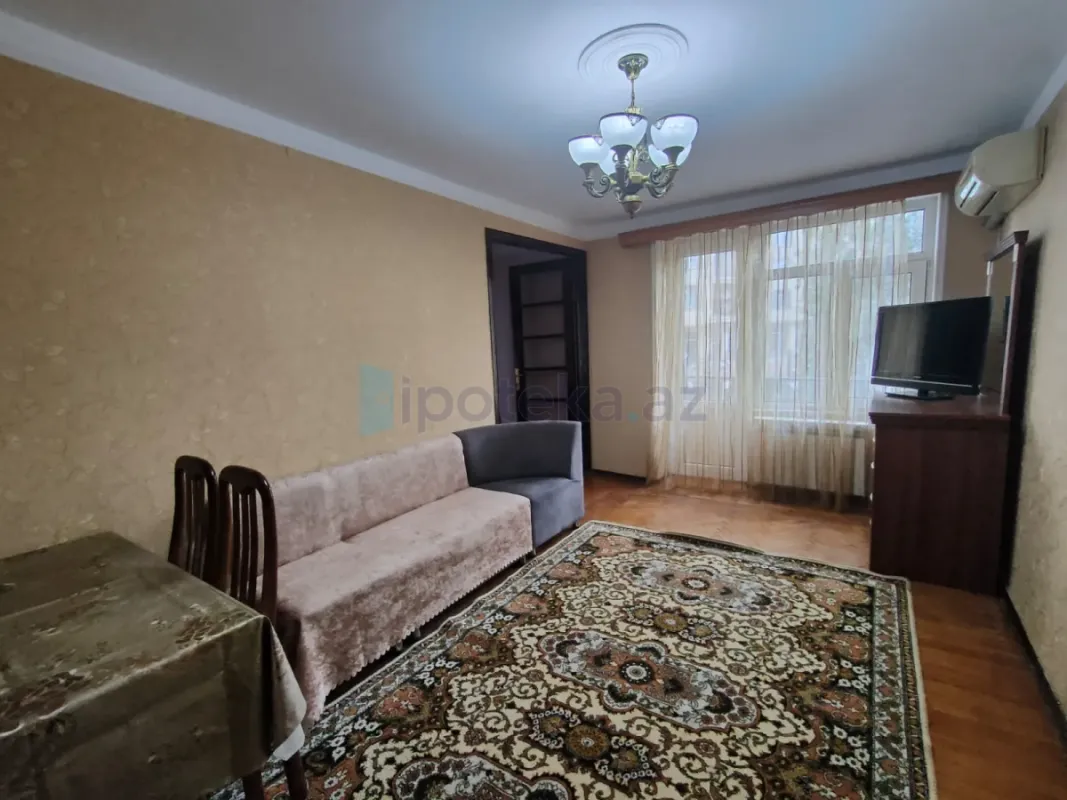 Satılır 2 otaqlı köhnə tikili 50 m²
