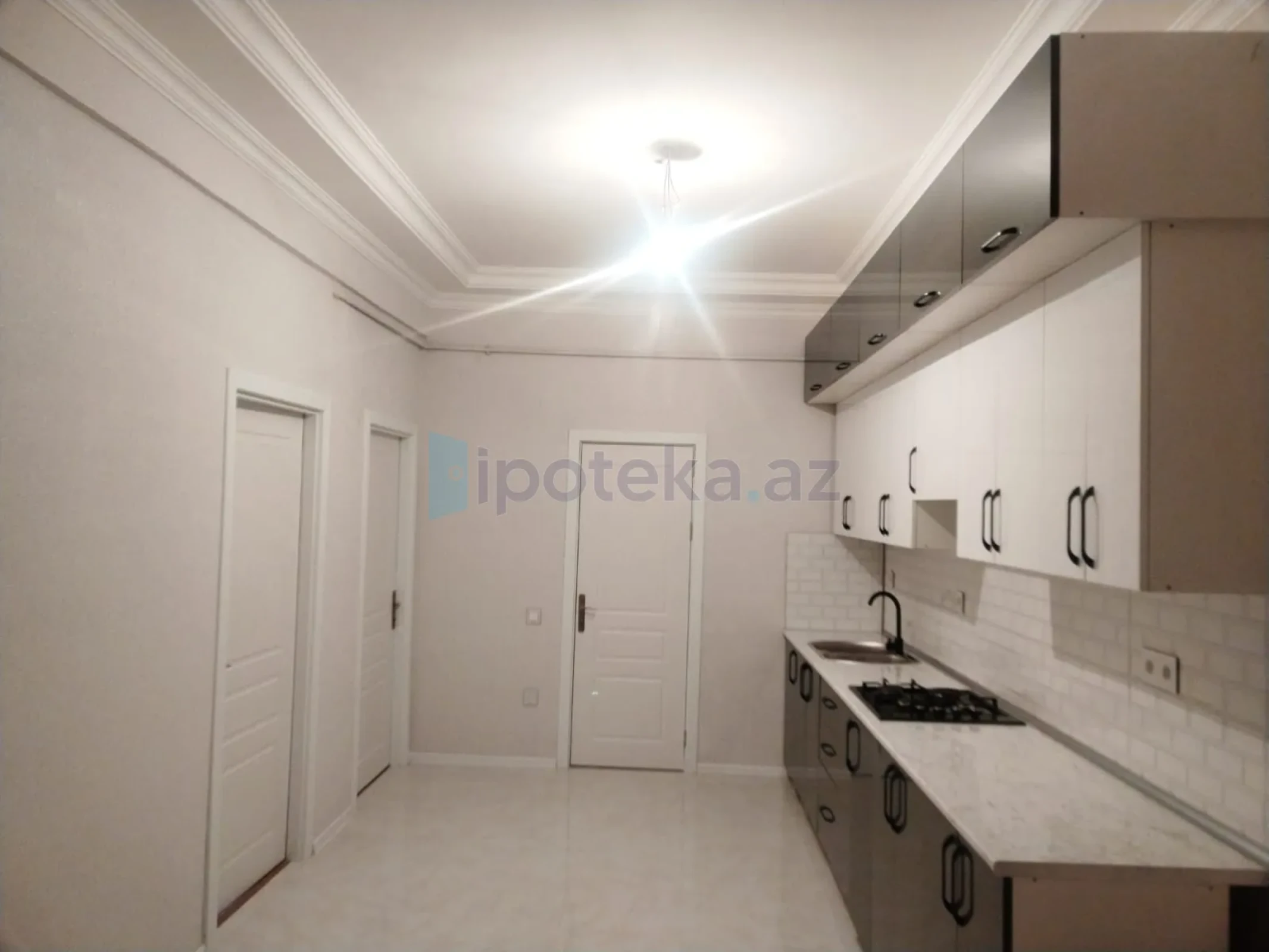 Satılır 2 otaqlı yeni tikili 74 m²