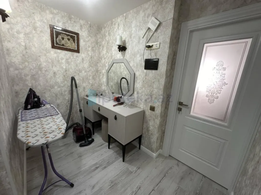 Satılır 3 otaqlı köhnə tikili 65 m²
