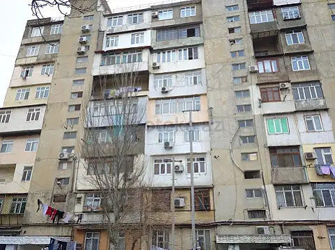 Satılır 3 otaqlı köhnə tikili 85 m²