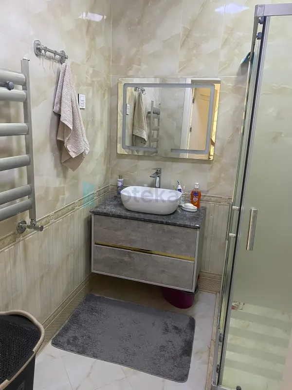 Satılır 4 otaqlı mənzil 300 m²