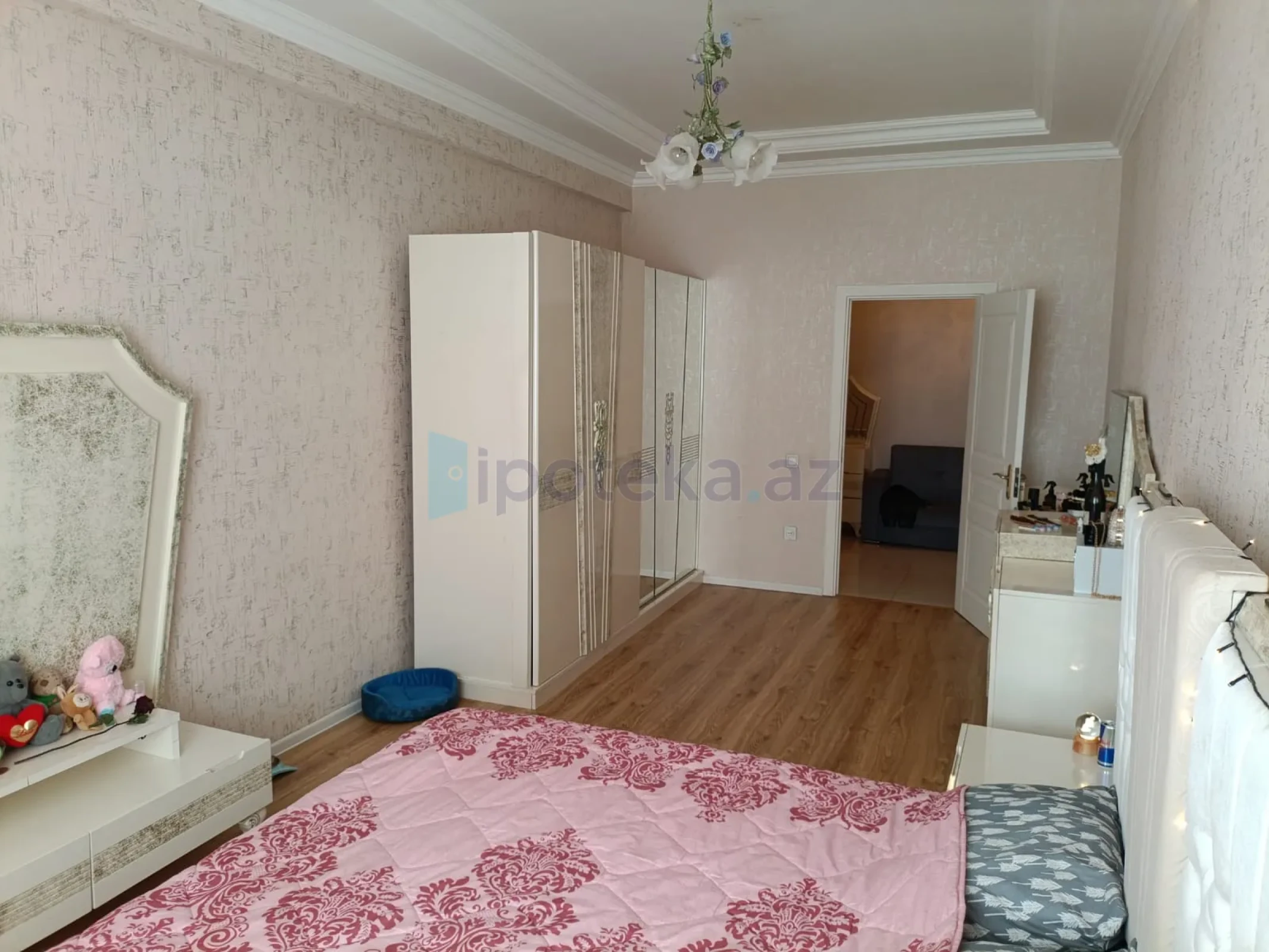 Satılır 1 otaqlı yeni tikili 64 m²