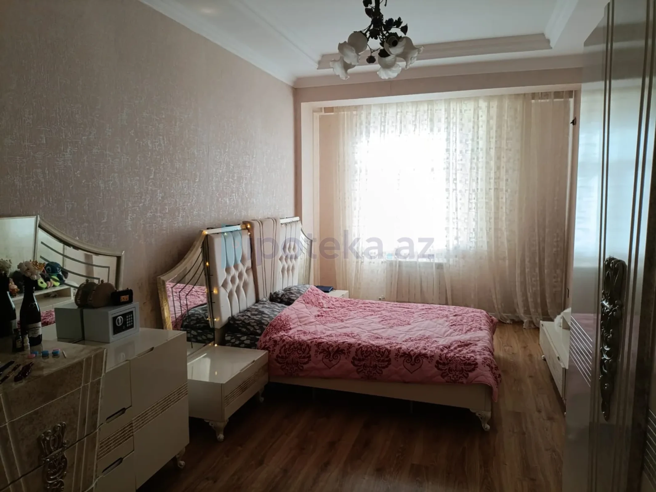 Satılır 1 otaqlı yeni tikili 64 m²
