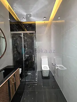 Satılır 4 otaqlı mənzil 140 m²