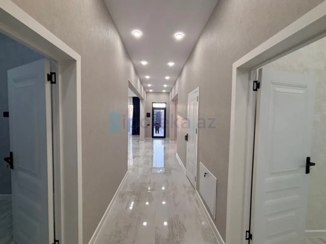 Satılır 4 otaqlı mənzil 150 m²