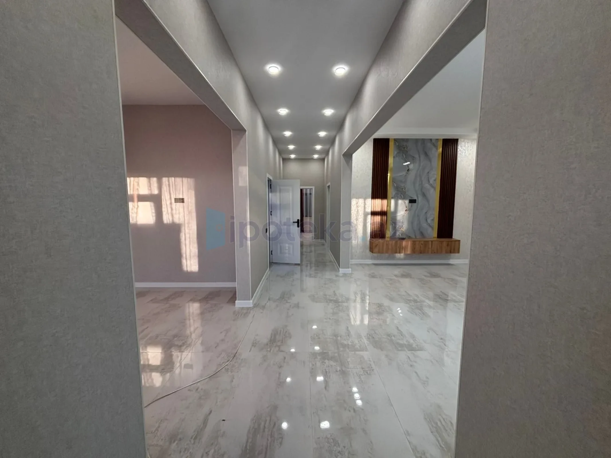 Satılır 4 otaqlı mənzil 150 m²