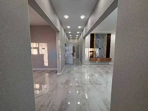 Satılır 4 otaqlı mənzil 150 m²