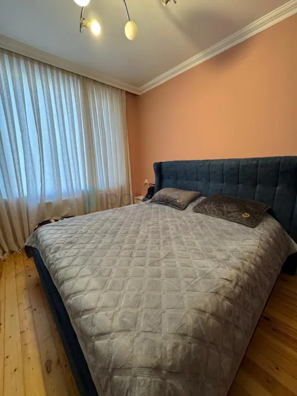 Satılır 3 otaqlı köhnə tikili 100 m²