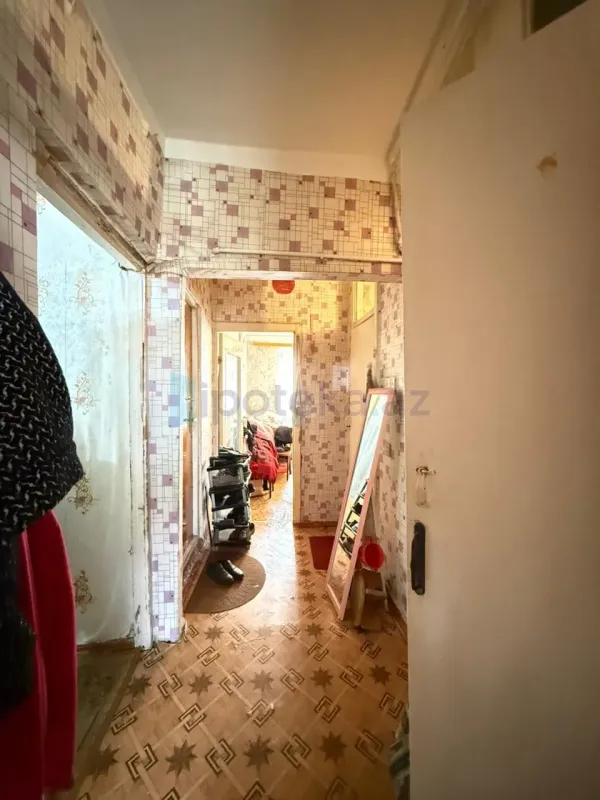 Satılır 2 otaqlı köhnə tikili 60 m²