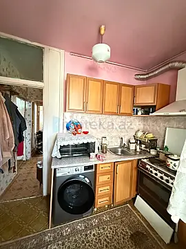 Satılır 2 otaqlı köhnə tikili 60 m²