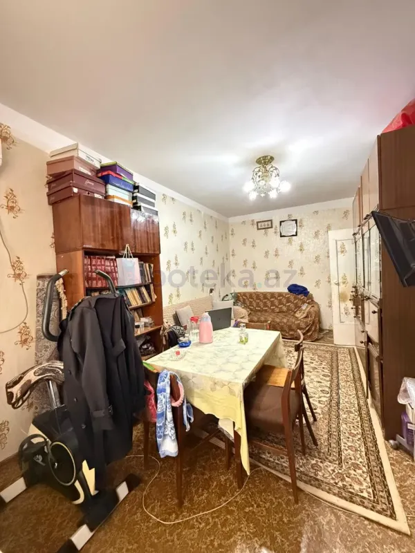 Satılır 2 otaqlı köhnə tikili 60 m²