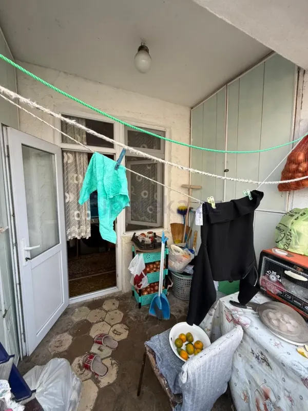 Satılır 2 otaqlı köhnə tikili 60 m²