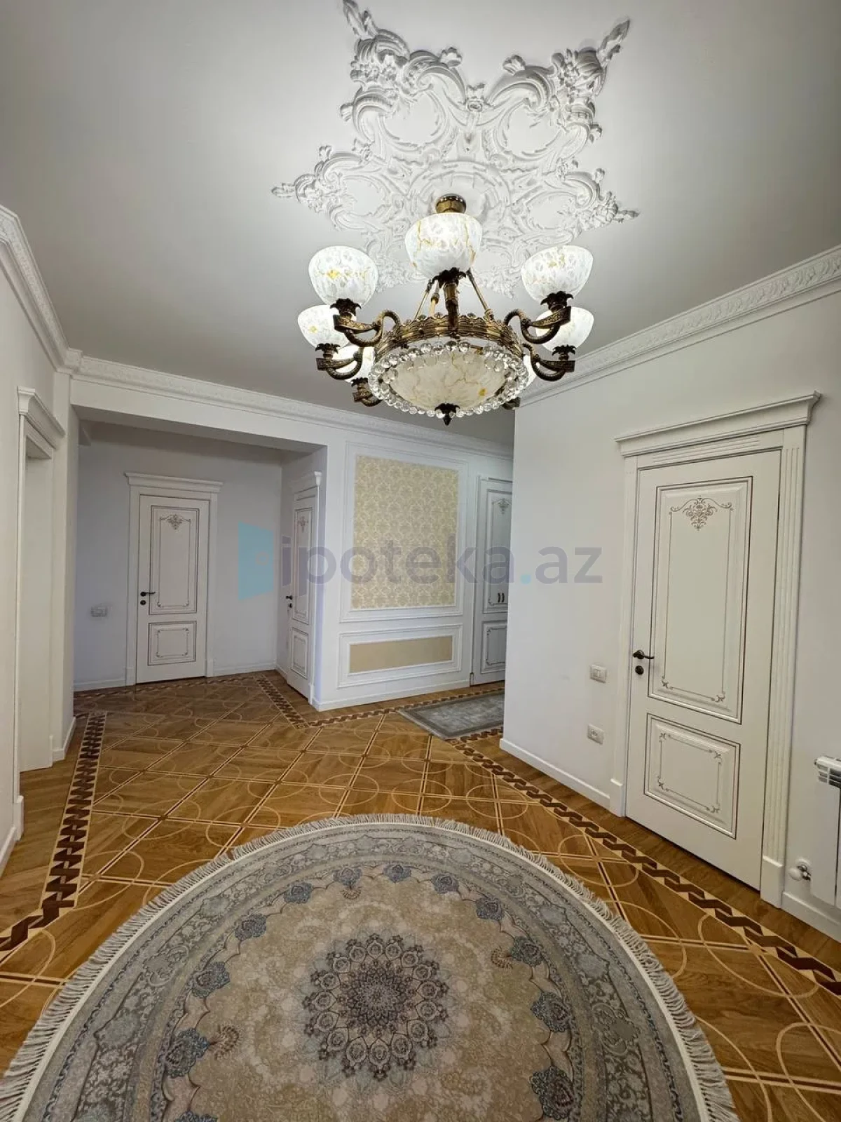 Satılır 4 otaqlı yeni tikili 210 m²