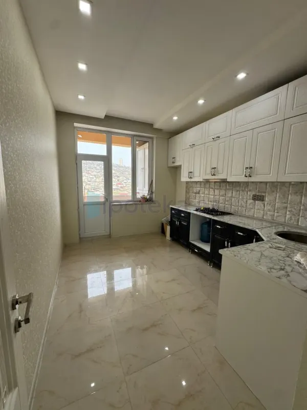 Satılır 2 otaqlı yeni tikili 80 m²