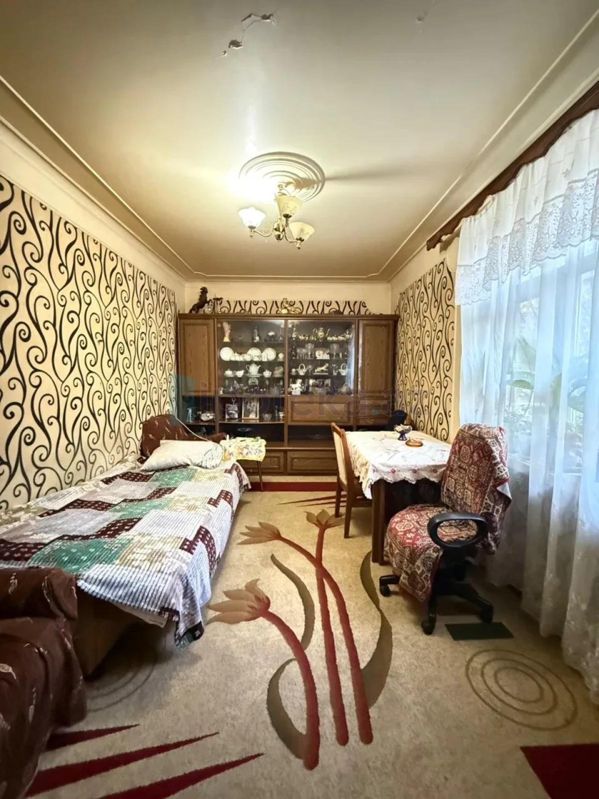 Satılır 2 otaqlı köhnə tikili 65 m²