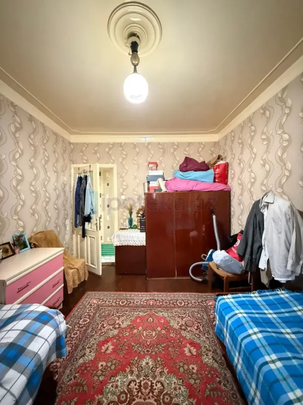 Satılır 2 otaqlı köhnə tikili 65 m²