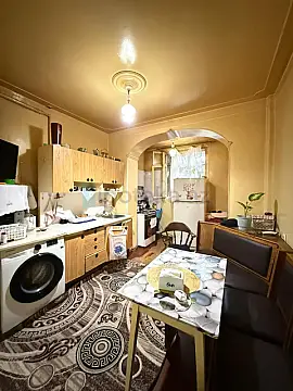 Satılır 2 otaqlı köhnə tikili 65 m²