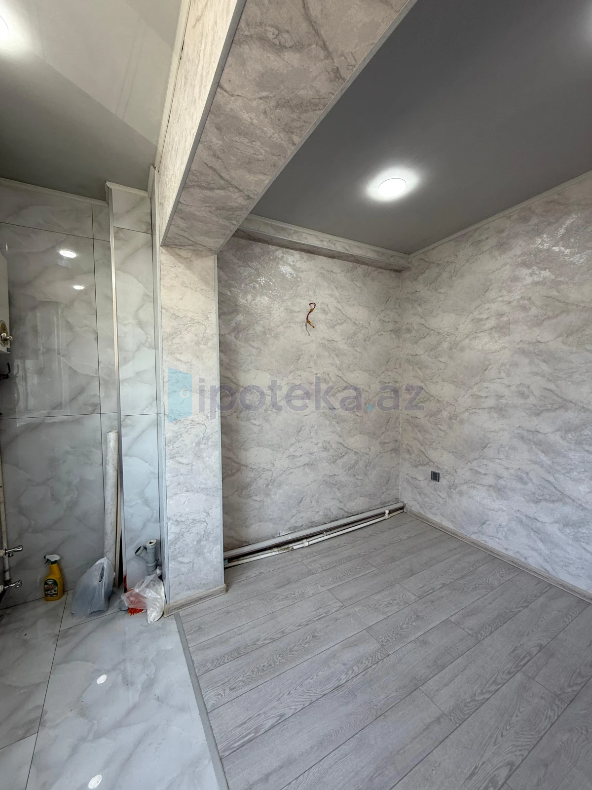 Satılır 1 otaqlı köhnə tikili 40 m²