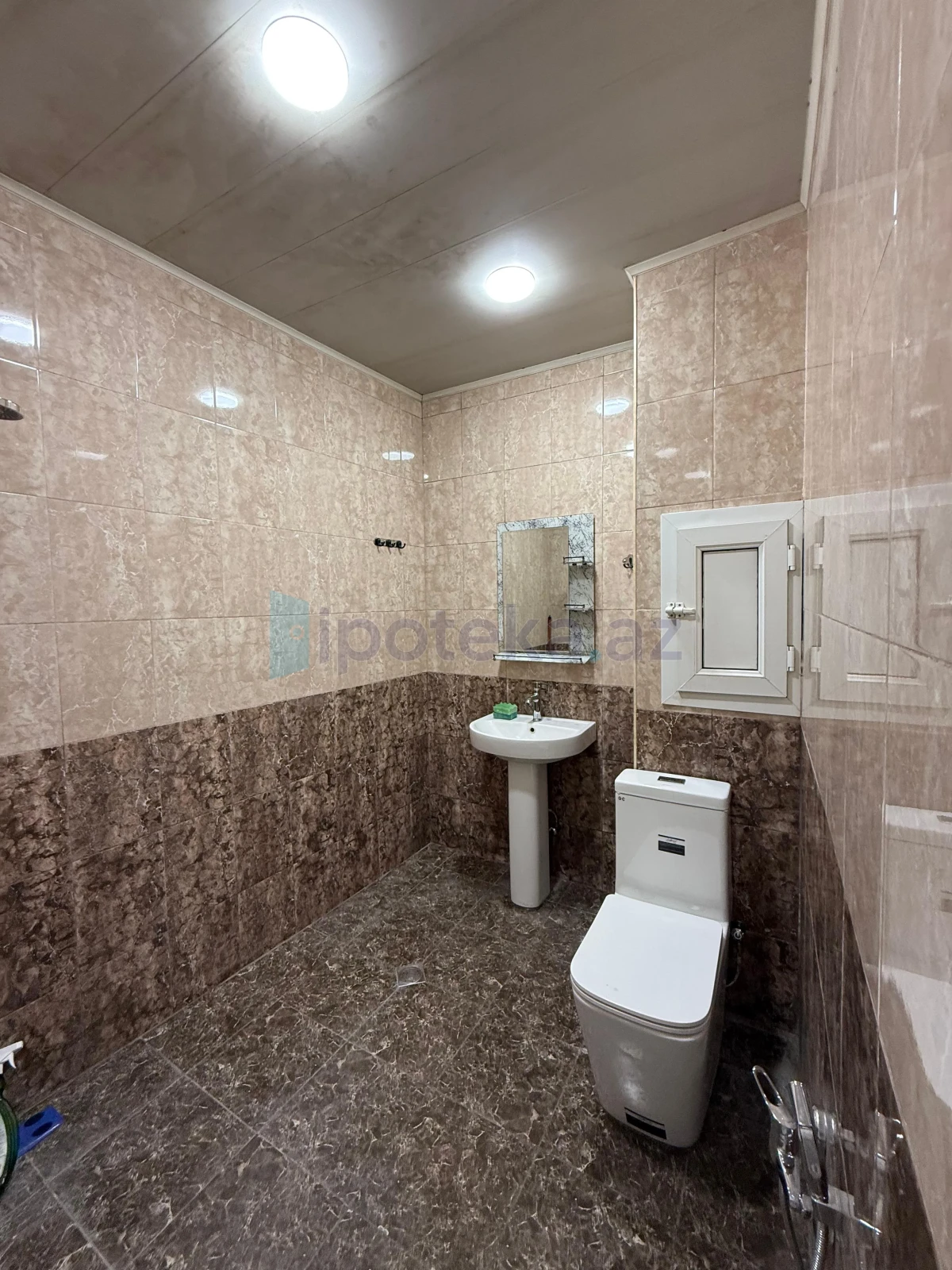 Satılır 1 otaqlı köhnə tikili 40 m²
