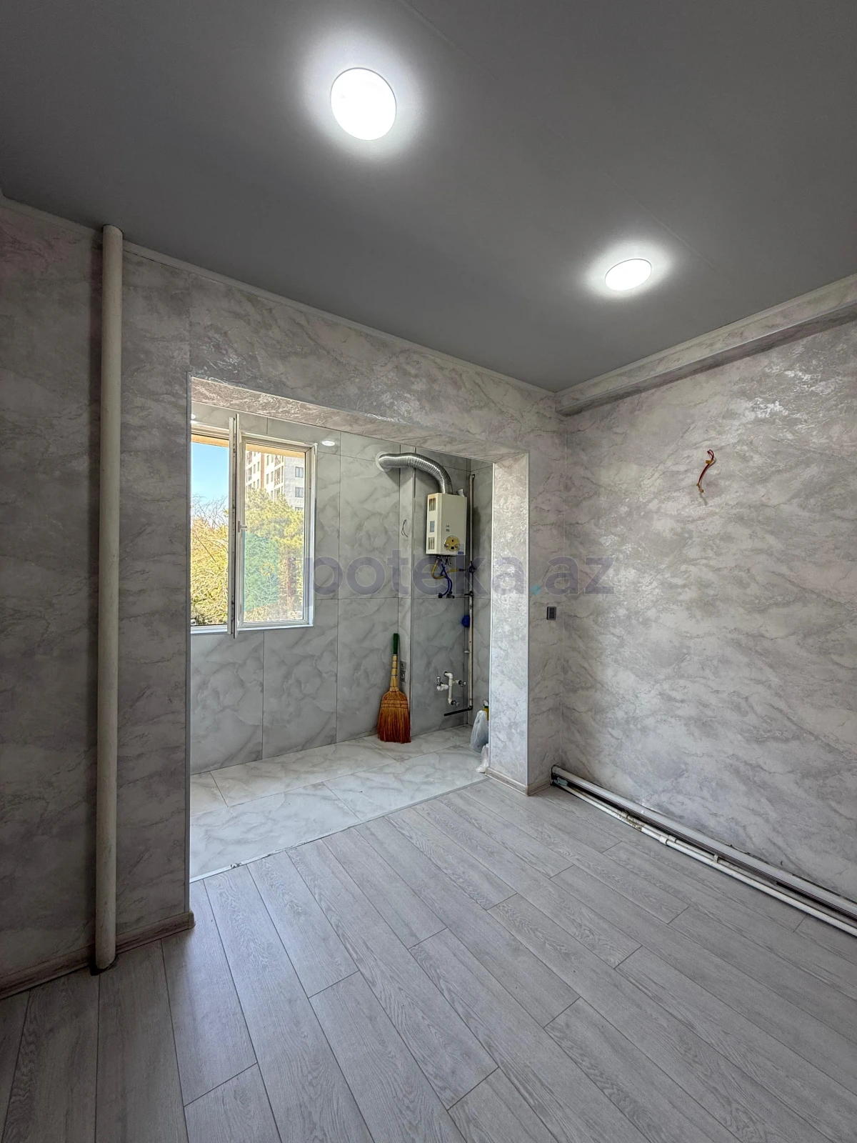 Satılır 1 otaqlı köhnə tikili 40 m²