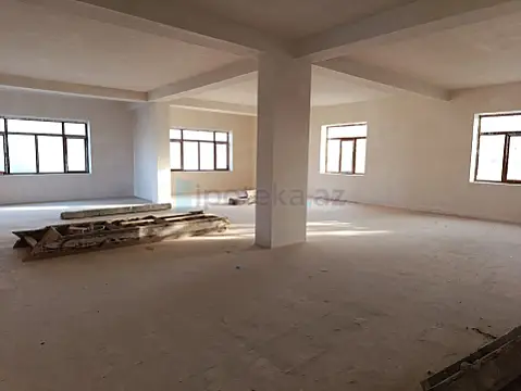 Satılır 8 otaqlı həyət evi 198 m²