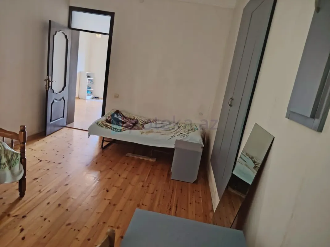 Satılır 4 otaqlı həyət evi 201 m²