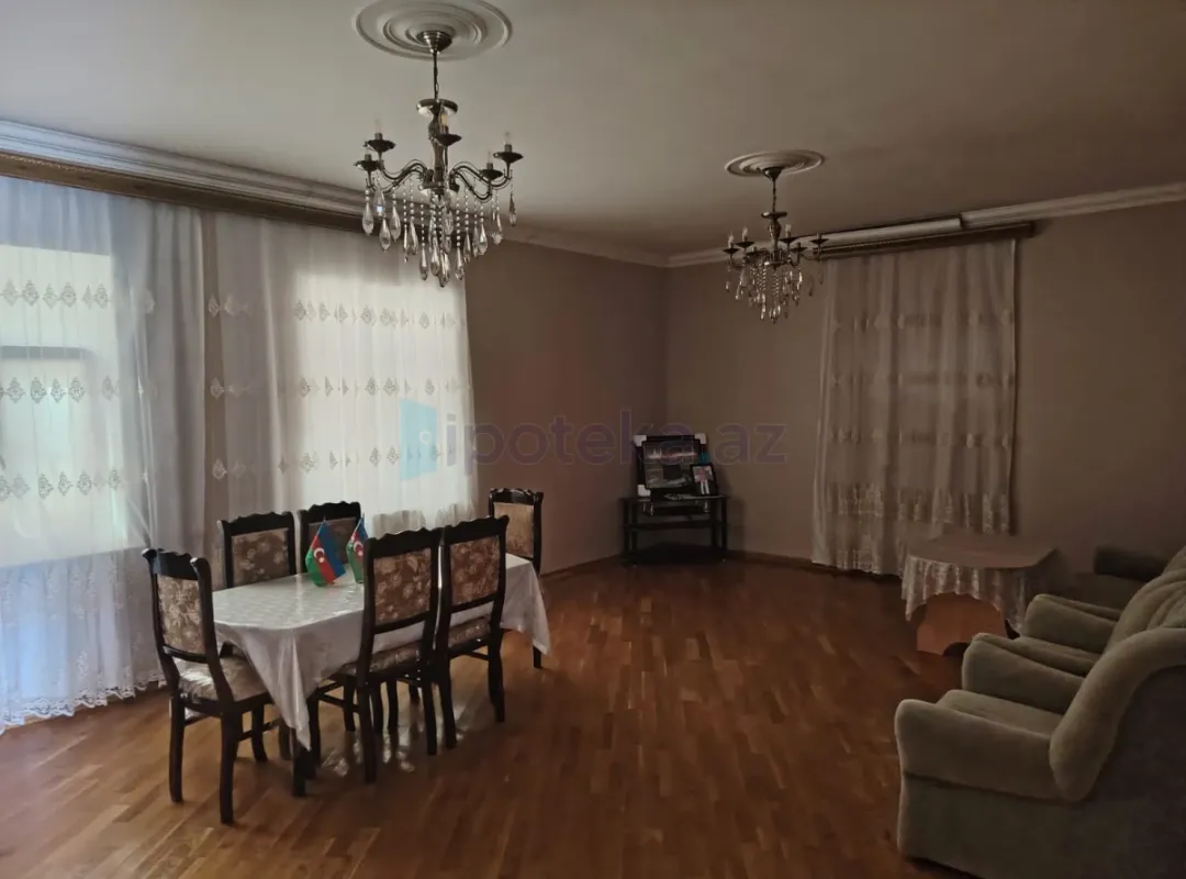 Satılır 4 otaqlı həyət evi 201 m²