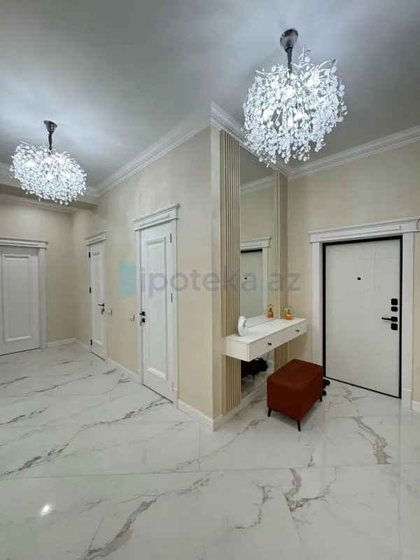 Satılır 3 otaqlı yeni tikili 125 m²