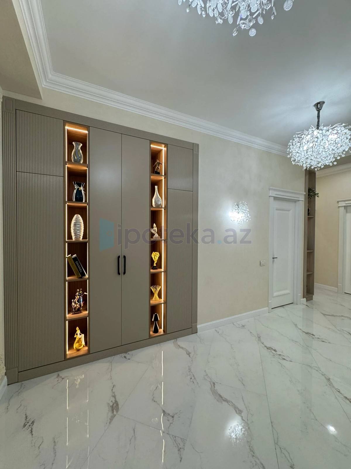 Satılır 3 otaqlı yeni tikili 125 m²