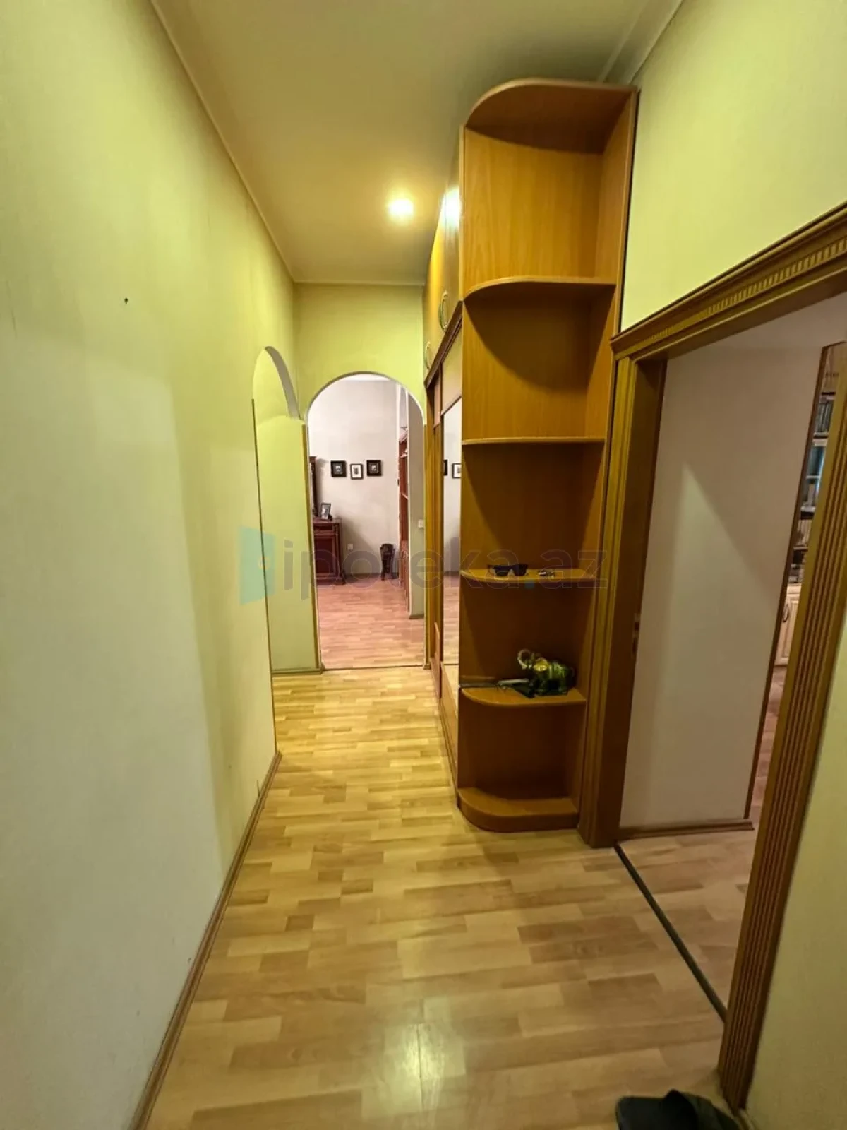 Satılır 3 otaqlı köhnə tikili 105 m²