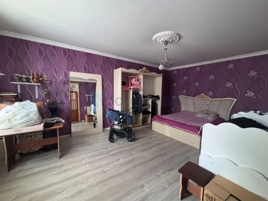 Satılır 4 otaqlı mənzil 120 m²