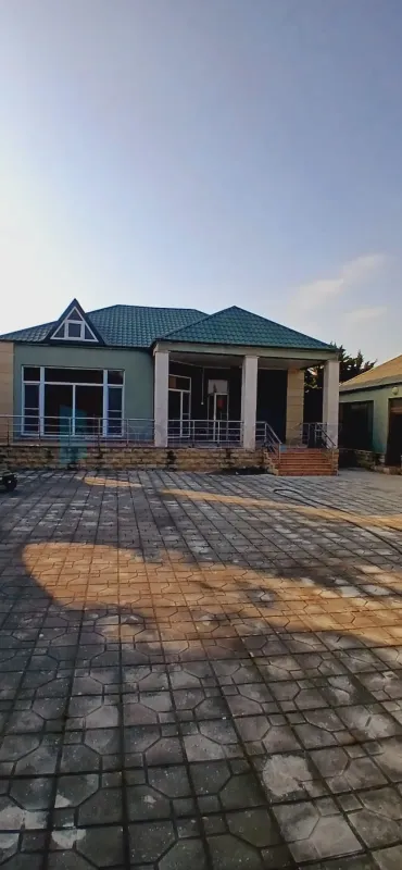 Satılır 3 otaqlı həyət evi 100 m²