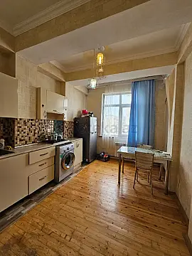 Satılır 2 otaqlı yeni tikili 70 m²