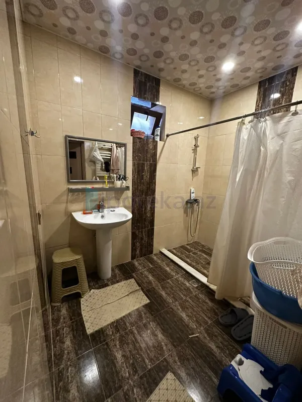 Satılır 5 otaqlı yeni tikili 140 m²