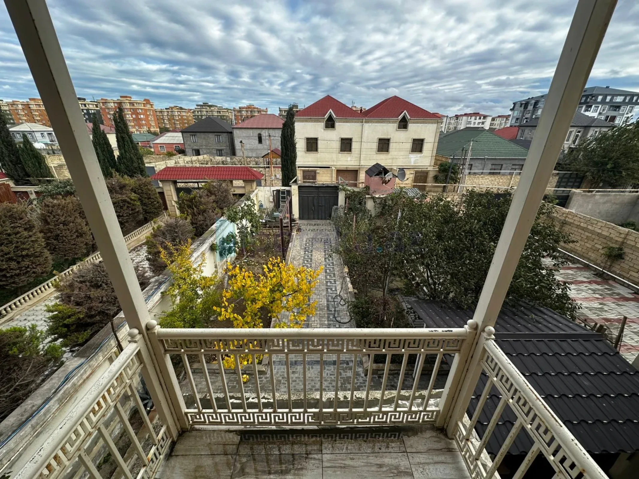 Satılır 5 otaqlı yeni tikili 140 m²