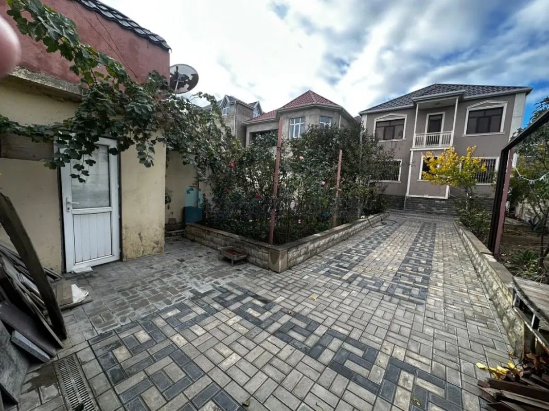 Satılır 5 otaqlı yeni tikili 140 m²