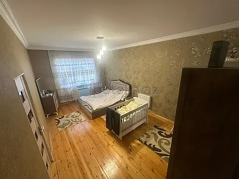 Satılır 5 otaqlı yeni tikili 140 m²