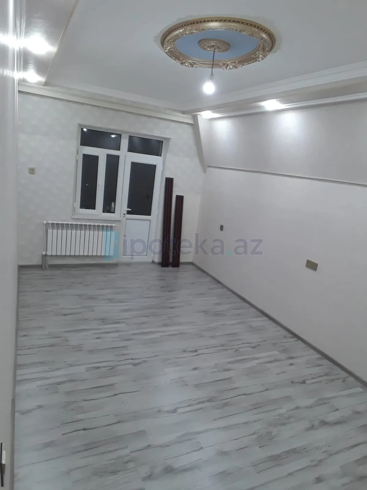 Satılır 2 otaqlı yeni tikili 60 m²
