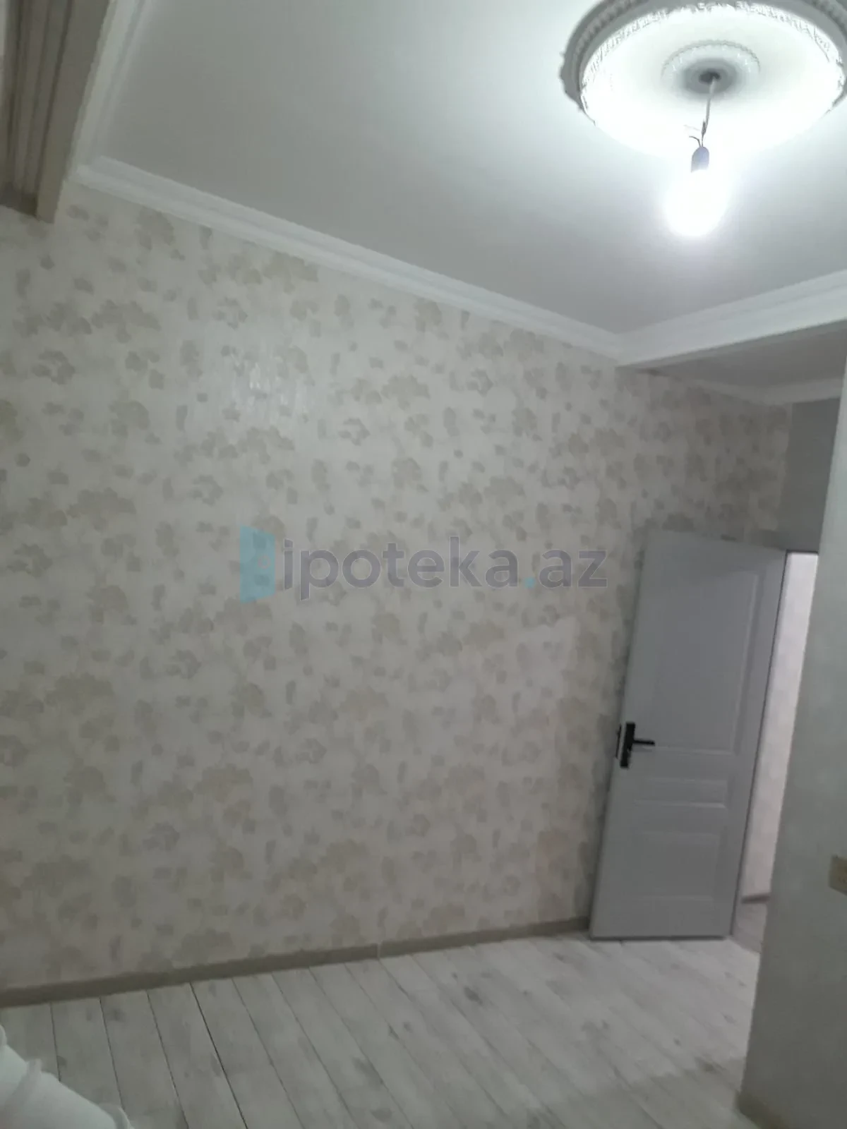 Satılır 2 otaqlı yeni tikili 60 m²