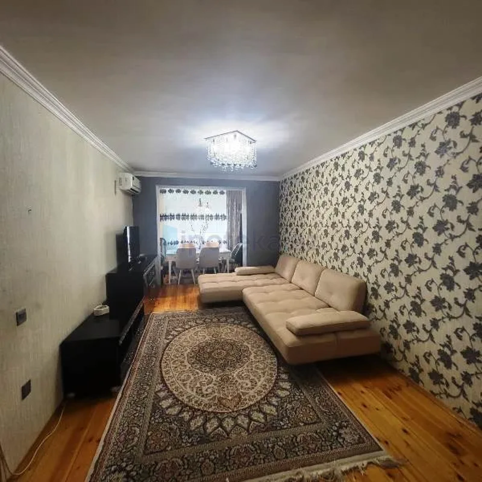 Satılır 2 otaqlı köhnə tikili 50 m²