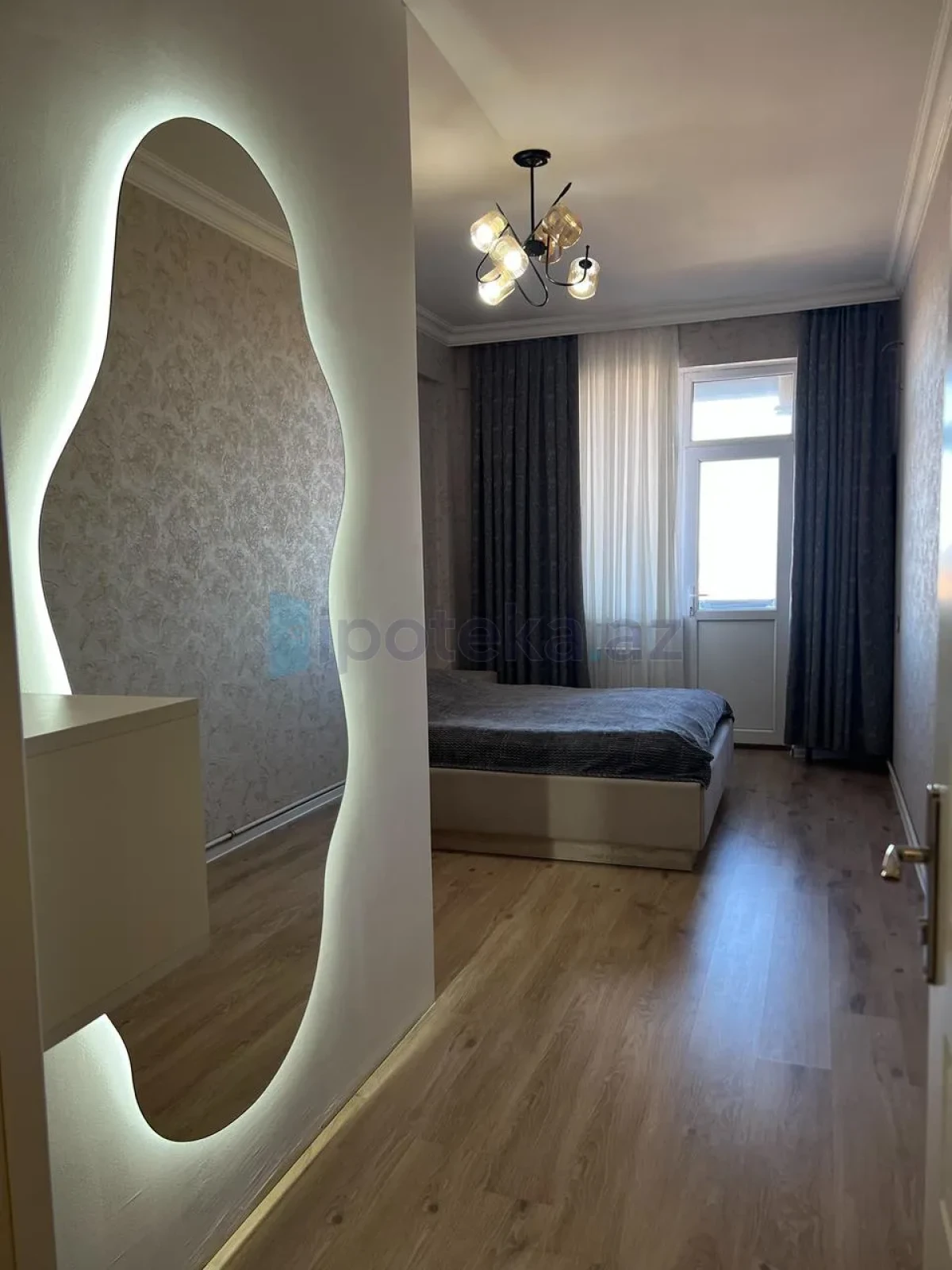 Satılır 2 otaqlı yeni tikili 81 m²