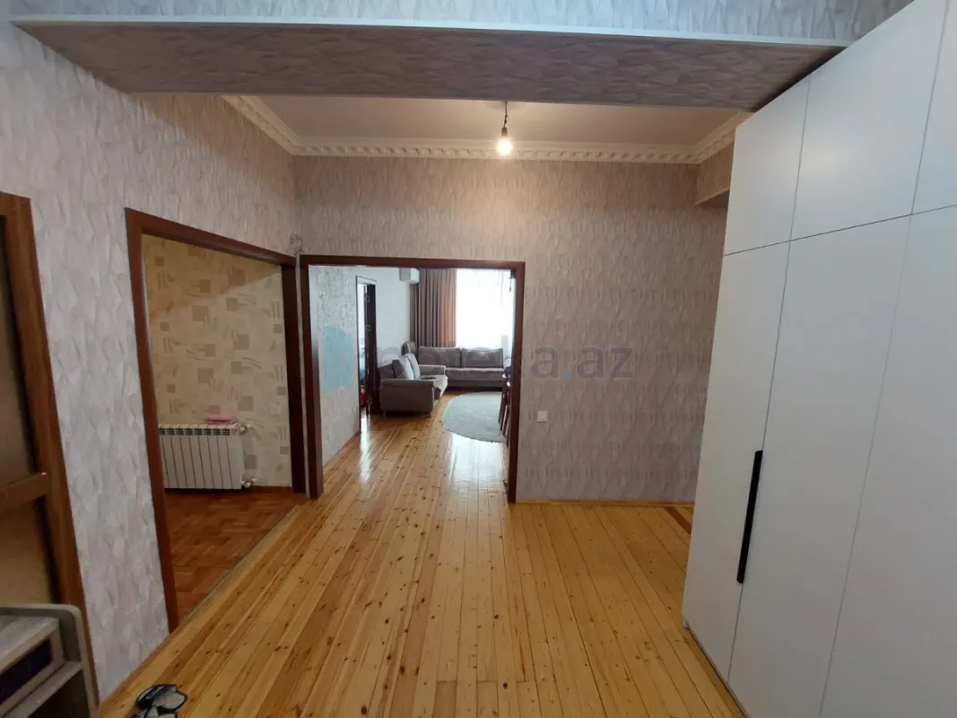 Satılır 3 otaqlı yeni tikili 100 m²