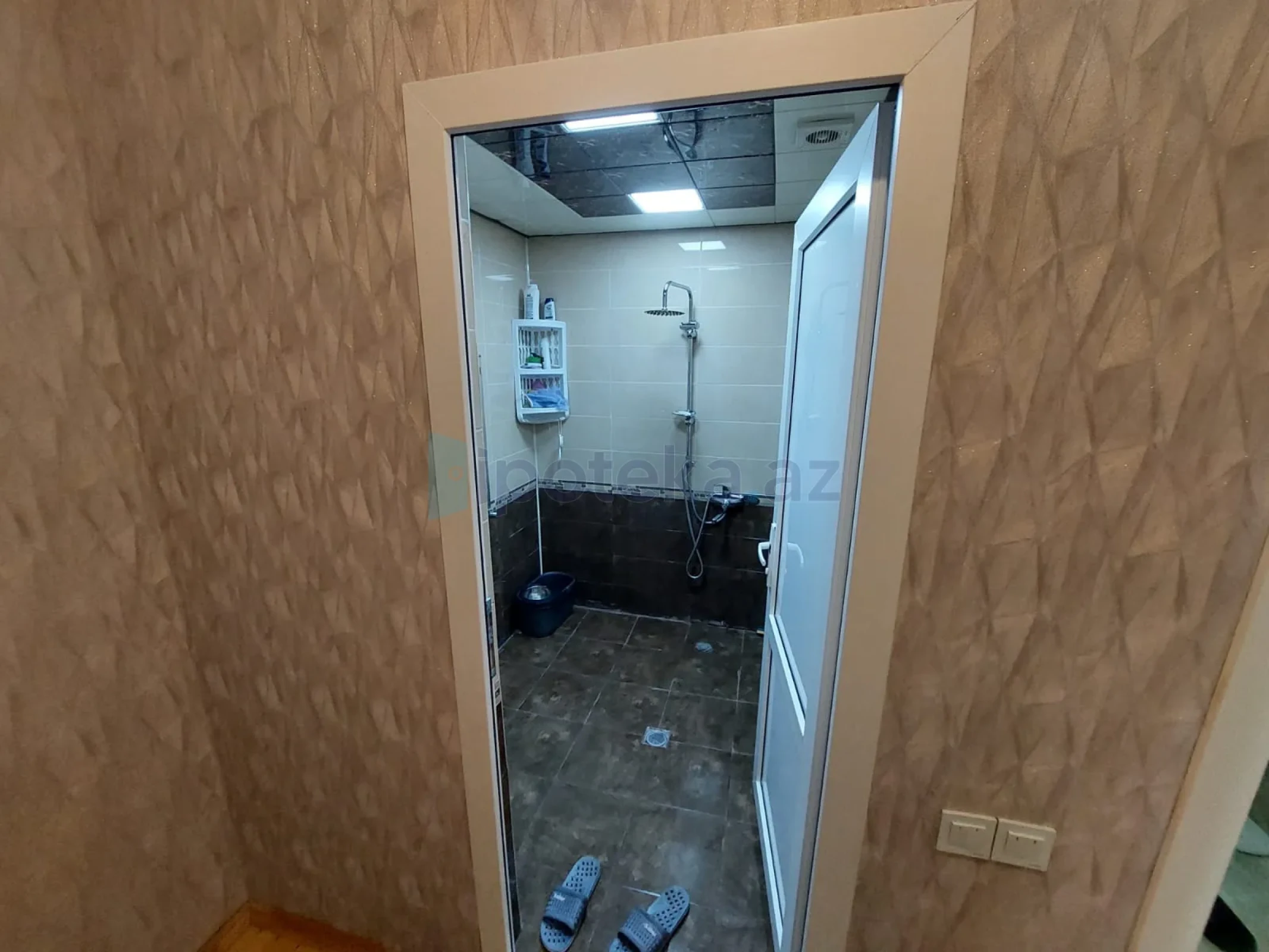 Satılır 3 otaqlı yeni tikili 100 m²